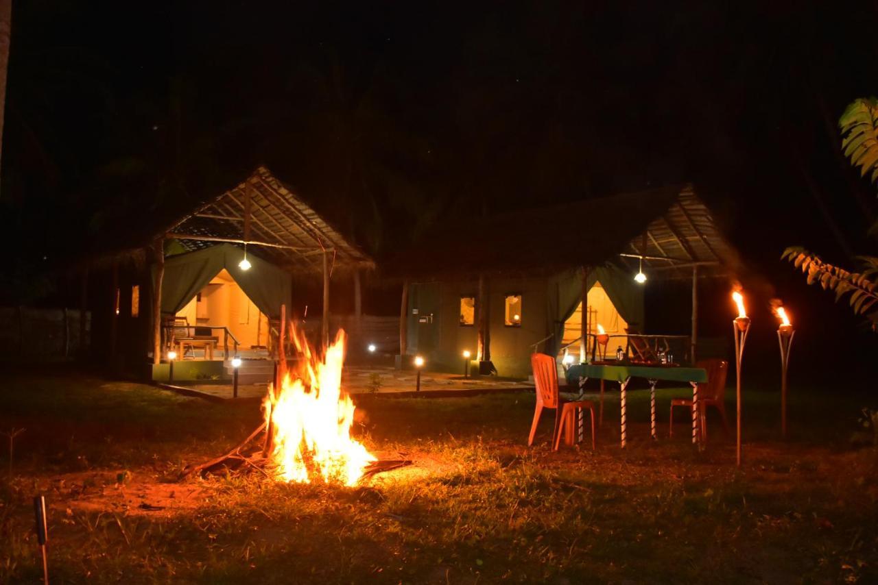Jungle View River Camping Udawalawe Exterior photo
